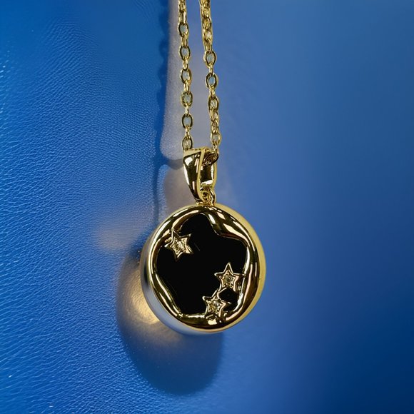 Gold Round Black Jade Three Stars Pendant Necklace - Picture 12 of 14